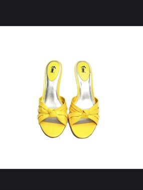 Fioni yellow knotted bow slip-on heel sandals. 